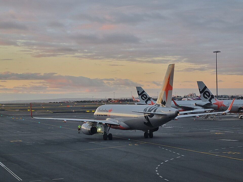 Jetstar A320 at Sydney Airport